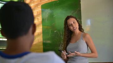 o Volp privilegia a norma culta de uma palavra