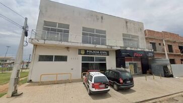 Policiais militares receberam uma denúncia anônima sobre um local em que supostamente ocorria prostituição