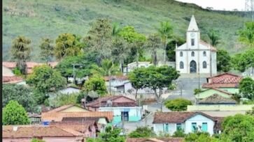 O município possui menos de 1000 habitantes