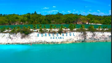O buraco azul é uma das atrações de Jericoacoara