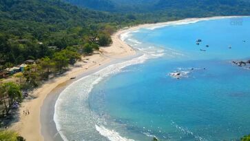 Praia de Castellanos, no litoral norte paulista deslumbra pela beleza única