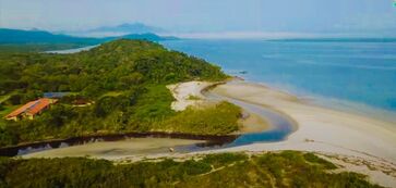 O paraíso escondido no litoral de SP com praias, cavernas e floresta