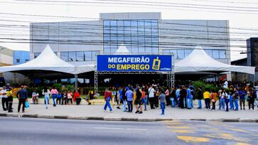 Destaque foi o mês de junho, com 817 contratações