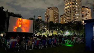 Projeto Cine na Praça promove sessões gratuitas de cinema ao ar livre em Mogi das Cruzes