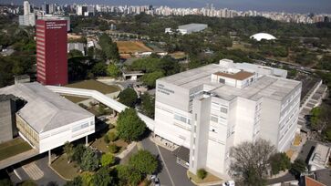 Hospital ativou 32 leitos para garantir o atendimento a esses pacientes