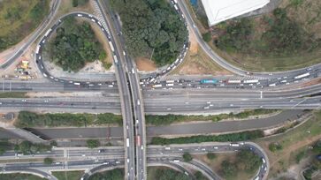 Concessionária irá instalar cerca de 500m de barreira rígida, separando duas faixas de rolamento com destino ao Aeroporto