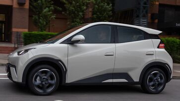 BYD Dolphin Mini foi veículo mais vendido em julho, com 3.010 unidades