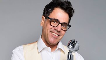 Cláudio Lins vive Fabiano no musical 'Chatô & os Diários Associados - 100 Anos de Paixão'