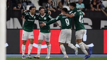 Palmeiras e Universitario-PER se enfrentam, nesta quinta-feira, na Libertadores