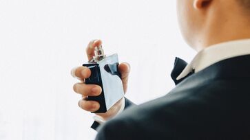 Perfumes bons, baratos e cheios de estilo para homens modernos