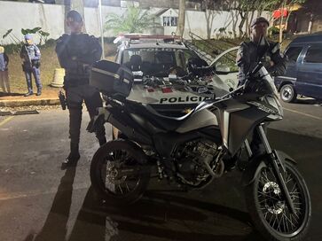 Durante a ação, a equipe localizou uma motocicleta com chassi adulterado