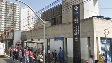 Estação de metrô com naming rights da empresa Ultrafarma