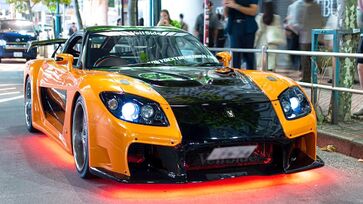 Mazda RX-7 de Han, com motor Wankel e kit VeilSide, virou ícone em Tokyo Drift e símbolo da era dourada dos esportivos japoneses