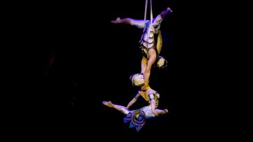 Apresentação histórica ganha releitura e novos números acrobáticos, mantendo a trilha clássica do espetáculo