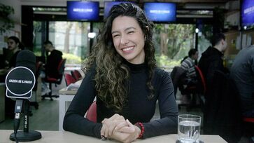 A bióloga Bianca Witzel durante entrevista à Gazeta