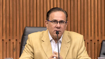 Carlos Ferreira é presidente da Câmara Municipal de Santo André