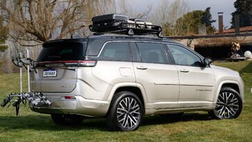 Jeep Commander acrescenta mais de 40 itens da linha 'Jeep Authentic Accessories'