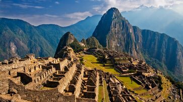 Nenhuma viagem ao Peru está completa sem conhecer Machu Picchu, a "cidade perdida dos incas" e Patrimônio Mundial da UNESCO