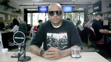 O produtor Primo Preto durante entrevista à Gazeta