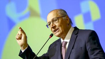 Além da venda de petróleo, Alckmin revelou que a estatal lançará 18 blocos offshore para exploração nas bacias de Santos e Campos em 2025