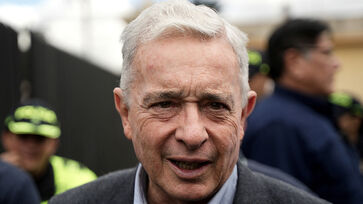 Uribe, de 73 anos, é uma das figuras mais influentes da política colombiana nas últimas décadas