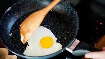 Com esata frigideira seus alimentos não vão mais grudar no fundo da panela