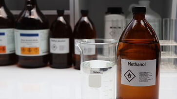 Diante do surto de intoxicação por metanol em bebidas adulteradas, o Ministério Público Federal (MPF) abriu uma investigação preliminar