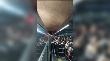 Falha em equipamento de via causa transtornos aos passageiros da Linha 1-Azul do Metrô na manhã desta quarta