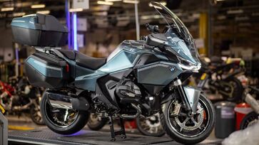 Modelo Touring estreia com motor boxer mais potente e tecnologia de ponta