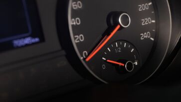 Não abastecer o seu carro pode gerar um grande problema, saiba qual
