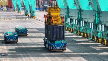 Terminal tem 24 turbinas eólicas, cada uma capaz de gerar até 10 kWh por rotação