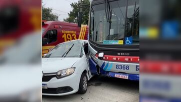 Acidente aconteceu na avenida Pereira Barreto, em frente a Praça da Maçonaria