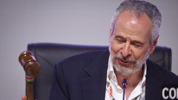 Presidente da COP30 durante o encerramento da conferência