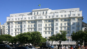 Mais do que um hotel, o Copacabana Palace é um símbolo cultural carioca