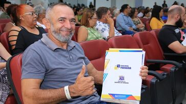 Entrega de escrituras em Santana de Parnaíba, na Grande São Paulo