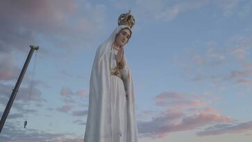 Nova imagem, produzida pelo artista Ranilson Viana, substitui a anterior, de 45 metros, inaugurada em 2014