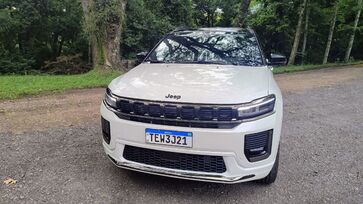 Modelos atualizados trazem novos faróis, interior refinado e pacote ADAS de série