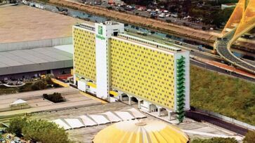 De acordo com informações da Polícia Militar, o Serviço de Atendimento Móvel de Urgência (Samu) foi acionado e encontrou o homem caído ao lado da cama