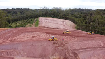 Obra fica perto do quilômetro 32 da rodovia, que está sob concessão da Ecovias Imigrantes, em São Bernardo do Campo