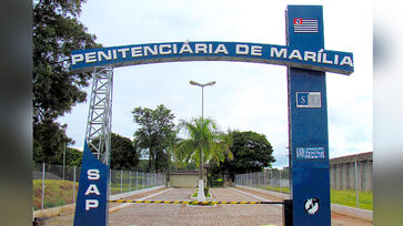 Fogo começou entre pertences de um preso 