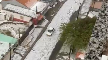 Visual de neve em Ponta Grossa, no Paraná, após chuva violenta com granizo