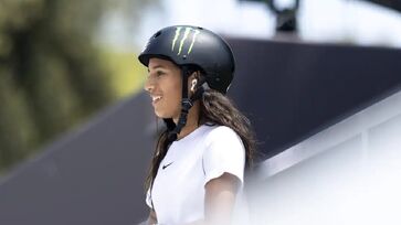 Mesmo com apenas 17 anos, Rayssa já é o principal nome do skate brasileiro