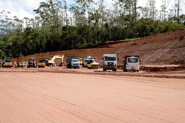 Informação sobre o posto de gasolina foi confirmada por um pedreiro que trabalha na construção