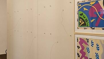 Quadros arrancados pelos ladrões na Biblioteca Mário de Andrade