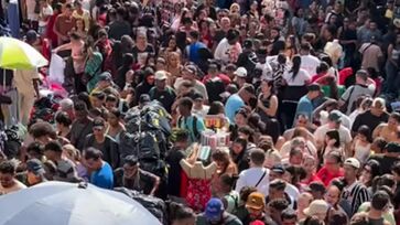Cenas de rua do Brás tomada por consumidores viralizaram pelas redes sociais