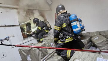 Corpo de Bombeiros informou que o fogo está controlado, mas não extinto