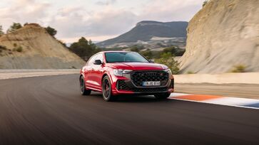 Modelo traz o V8 mais potente da Audi Sport, acelera até 305 km/h e estabeleceu recorde entre SUVs em Nürburgring