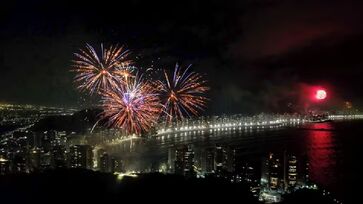 Principais pontos de queima de fogos estar&atilde;o nas praias de Pitangueiras e Ast&uacute;rias