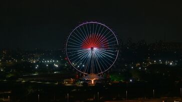 Roda Rico transformará o céu paulistano em um espetáculo natalino com seus 27 mil LEDs