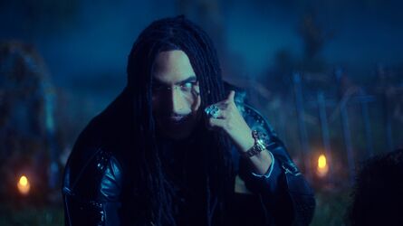 Can&ccedil;&atilde;o, composta por Matu&ecirc;, aposta em versos que evocam tens&atilde;o e estranhamento